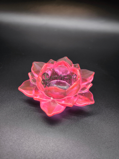Svícen z pryskyřice - lotus - růžový
