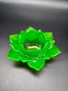 Svícen z pryskyřice - lotus - zelený